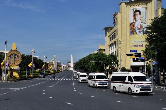 Suasana Jalanan Kota Bangkok Mendadak Sepi Pendemo Usai Dekrit Darurat Dikeluarkan