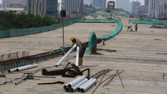 Memantau Progres Proyek Tol Layang Dalam Kota Jakarta