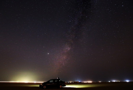 Indahnya Galaksi Bima Sakti di Atas Langit Kuwait