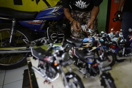Pria Ciputat Ciptakan Motor RX King dari Limbah