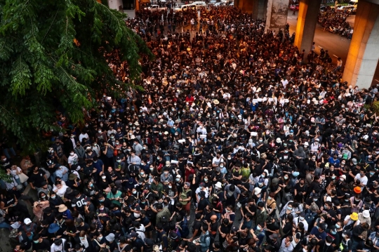 Aksi Massa Pro-Demokrasi di Thailand Terus Bertambah