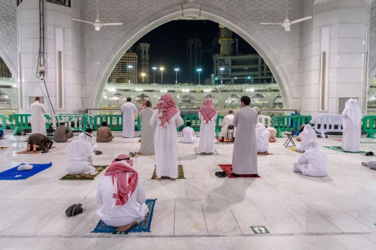 Pertama Kalinya, Masjidil Haram Kembali Dibuka untuk Salat Berjemaah