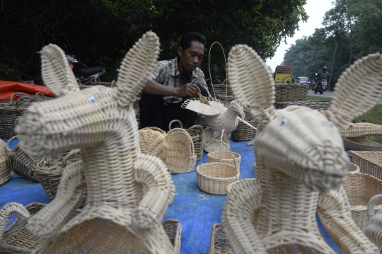 Dampak Pandemi, Pengrajin Anyaman Rotan Sepi Pesanan