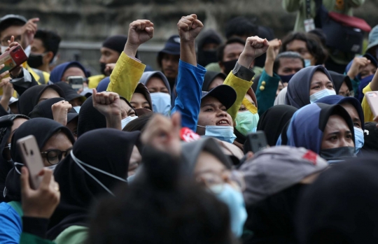 Orasi Mahasiswa Dalam Aksi Tolak UU Cipta Kerja