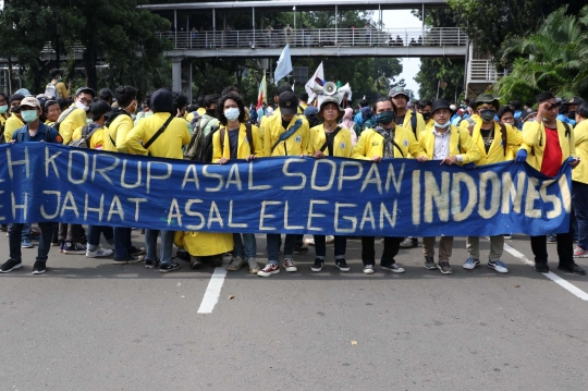 Orasi Mahasiswa Dalam Aksi Tolak UU Cipta Kerja