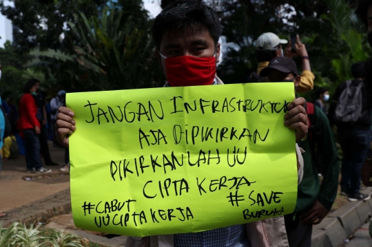 Orasi Mahasiswa Dalam Aksi Tolak UU Cipta Kerja