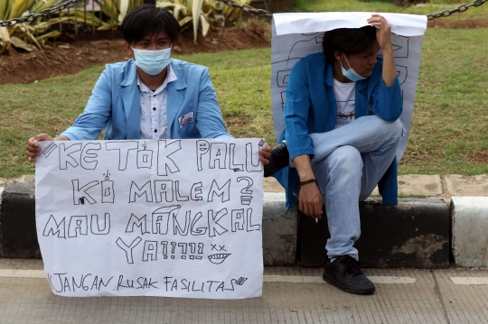 Orasi Mahasiswa Dalam Aksi Tolak UU Cipta Kerja