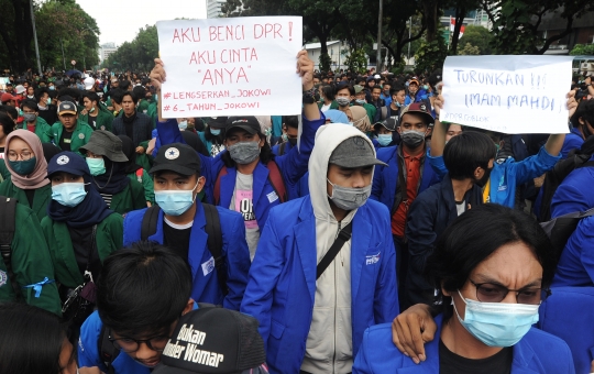 Aksi Mahasiswa Demo Tolak UU Cipta Kerja