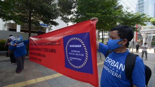 Puluhan Nasabah Korban Gagal Bayar Geruduk Kantor AJB Bumiputera