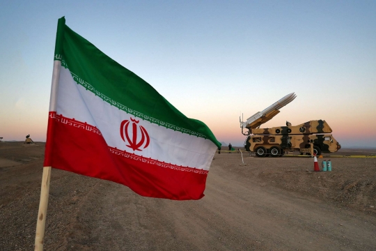 Embargo Berakhir, Militer Iran Beraksi Luncurkan Rudal