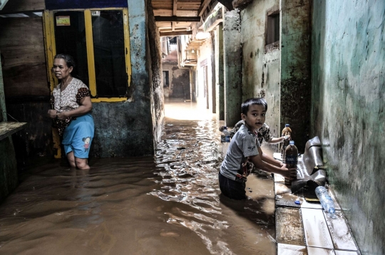 12 Jam Banjir Kiriman Rendam Permukiman di Kebon Pala