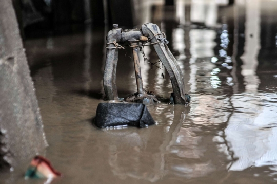 12 Jam Banjir Kiriman Rendam Permukiman di Kebon Pala