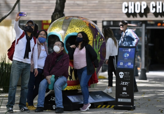 Jelang Hari Orang Mati di Meksiko, 55 Tengkorak Dipajang