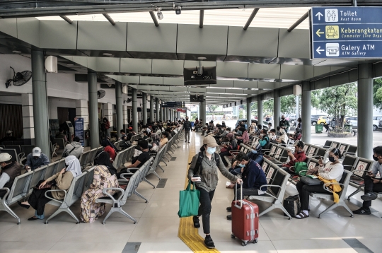 Libur Panjang, Antrean Rapid Test Penumpang KAI Melonjak