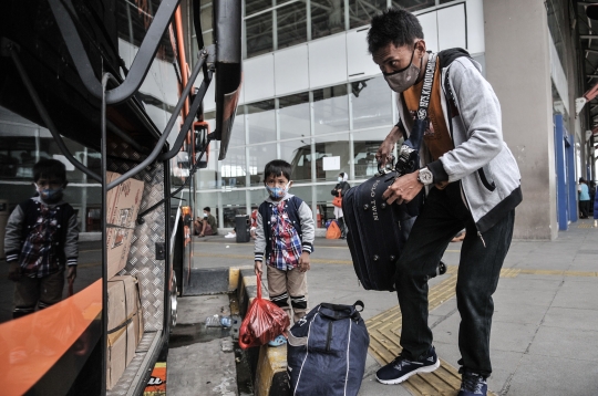 Libur Panjang, Jumlah Penumpang Bus AKAP di Terminal Pulogebang Meningkat