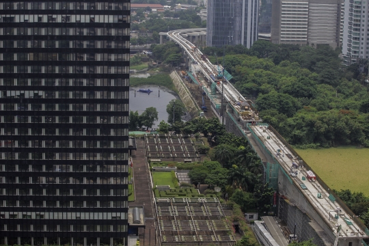 Memantau Progres Pengerjaan Proyek LRT Jabodebek