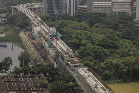 Memantau Progres Pengerjaan Proyek LRT Jabodebek