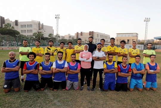 Sosok Faiza Haider, Wanita Pertama Jadi Pelatih Tim Sepak Bola Pria di Mesir