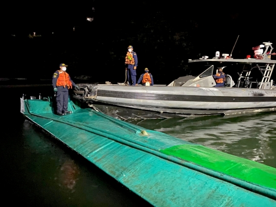 Angkatan Laut Kolombia Tangkap Kapal Pembawa 2 Ton Lebih Kokain