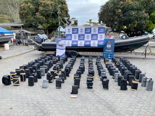 Angkatan Laut Kolombia Tangkap Kapal Pembawa 2 Ton Lebih Kokain