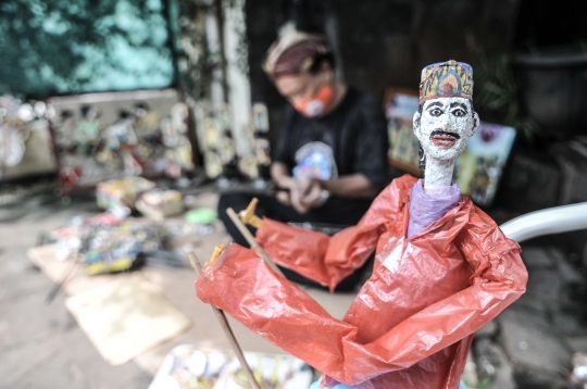 Geliat Seniman Wayang Uwuh Bertahan di Tengah Pandemi