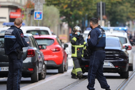 Penyerangan Pisau di Prancis, Dua Orang Tewas