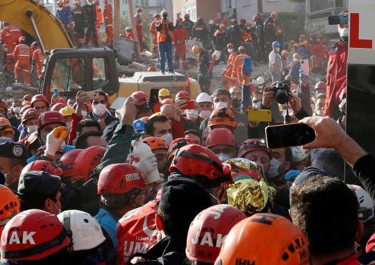 Ekspresi Bocah 4 Tahun Terhimpit Reruntuhan Gempa Turki