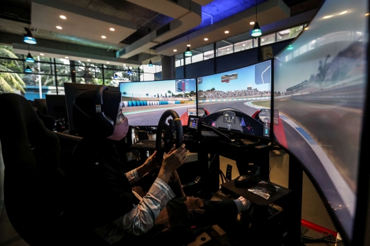 Sensasi Adu Kecepatan di Alat Simulator Balap