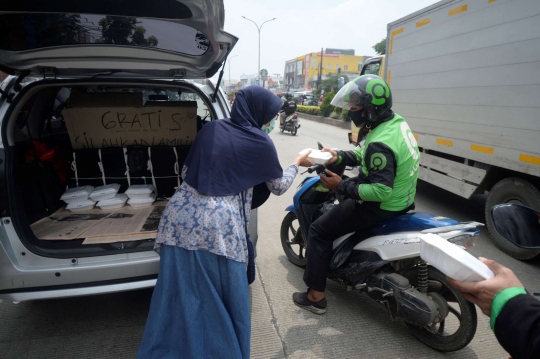 Makanan Gratis di Hari Jumat Berkah