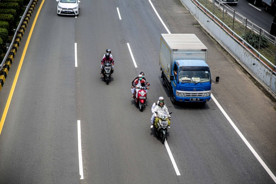 Motor Terobos Tol di Tengah Iring-iringan Rizieq Shihab