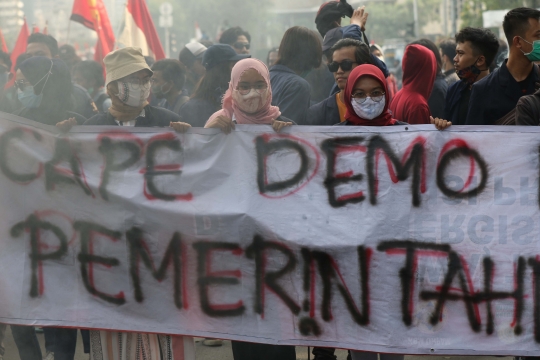 Peringati Hari Pahlawan, Mahasiswa Tuntut Pencabutan Pengesahan UU Cipta Kerja