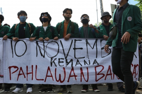 Peringati Hari Pahlawan, Mahasiswa Tuntut Pencabutan Pengesahan UU Cipta Kerja