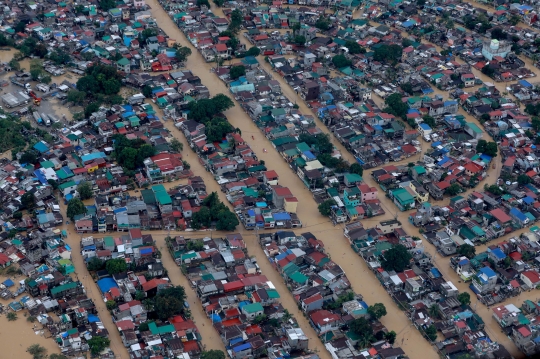 Banjir Besar Akibat Topan Vamco Landa Filipina