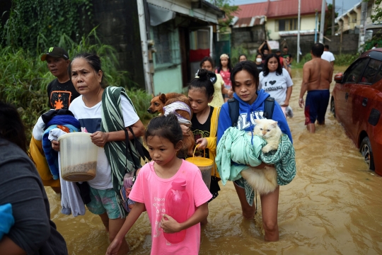 Banjir Besar Akibat Topan Vamco Landa Filipina