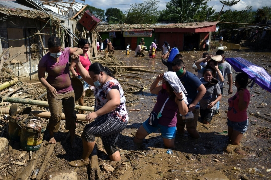 Banjir Besar Akibat Topan Vamco Landa Filipina