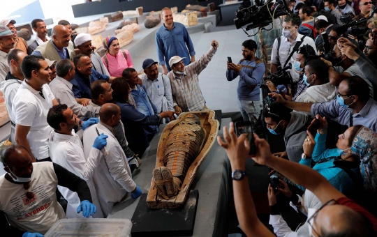 Wujud Ratusan Sarkofagus Berusia 2.500 Tahun yang Ditemukan di Mesir