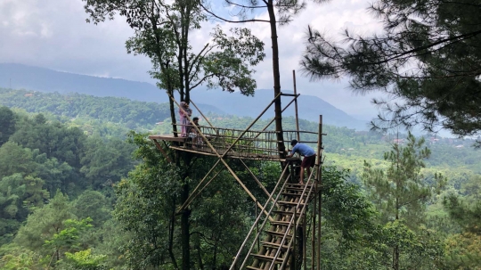 Pandemi Masih Mewabah, Kawasan Wisata Gunung Bunder Ramai Pengunjung