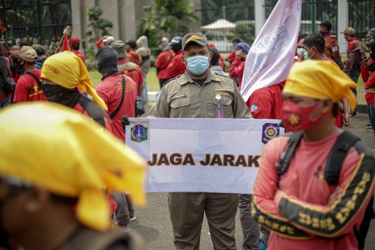 Imbauan Mengenakan Masker dan 3M Saat Aksi Unjuk Rasa