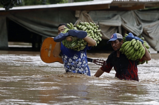 Banjir Parah Akibat Badai Iota Landa Honduras