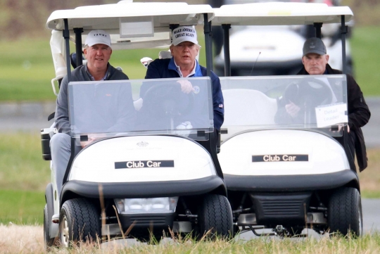 Tak Puas Hasil Pilpres AS, Donald Trump Pilih Main Golf Ketimbang Hadiri G20