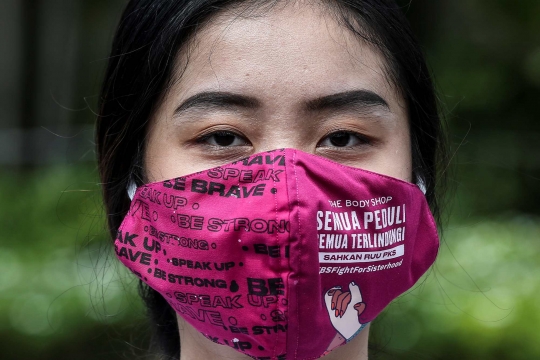 Aksi Diam Pegiat Komnas Perempuan Demo Sahkan RUU PKS