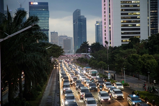 Pemandangan Macet di Jakarta Kembali Terlihat