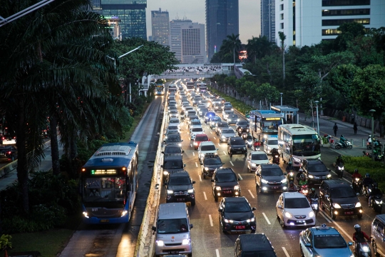 Pemandangan Macet di Jakarta Kembali Terlihat