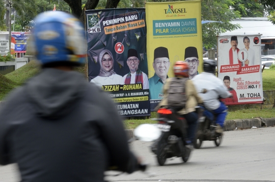 Baliho Tiga Calon Wali Kota Tangerang Selatan Hiasi Jalanan