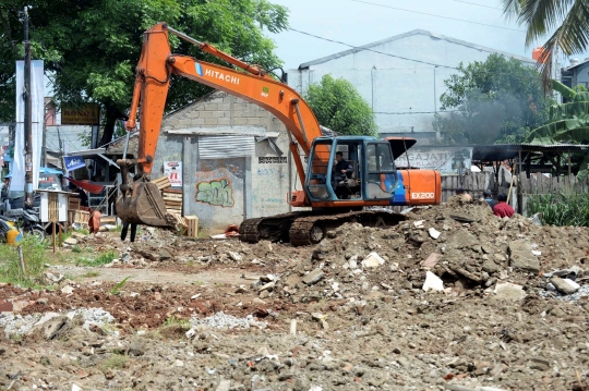 Memantau Pelebaran Jalan dan Pembangunan Alun-Alun Kota Tangsel