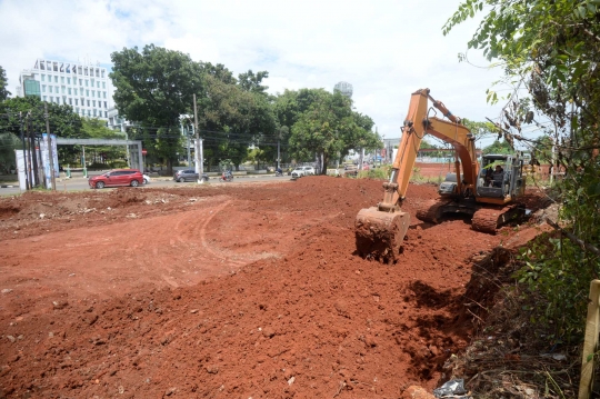 Memantau Pelebaran Jalan dan Pembangunan Alun-Alun Kota Tangsel