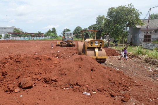 Memantau Pelebaran Jalan dan Pembangunan Alun-Alun Kota Tangsel