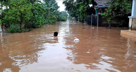 Hujan Deras Semalaman, Dusun di Jombang Banjir 1 Meter