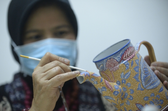 Kreativitas Pengrajin Lukisan Batik Katel di Teko