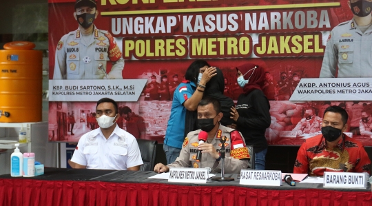 Tangis Iyut Bing Slamet Saat Ditangkap Polisi Terkait Narkoba